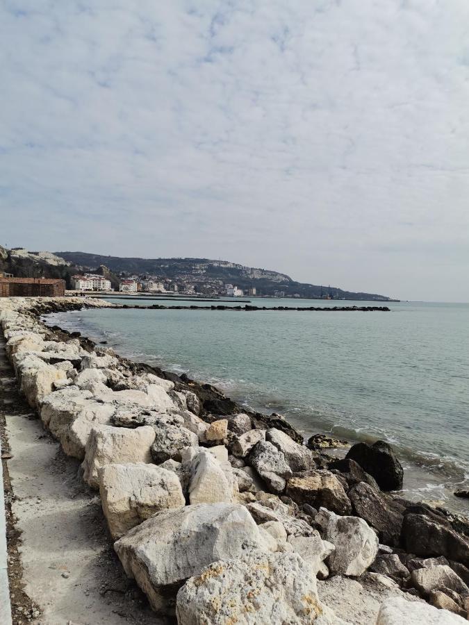 Луксозен двустаен в Балчик с морска гледка Екстер'єр фото